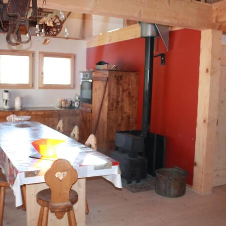 La Case Bed & Breakfast Abondance Bagian luar foto